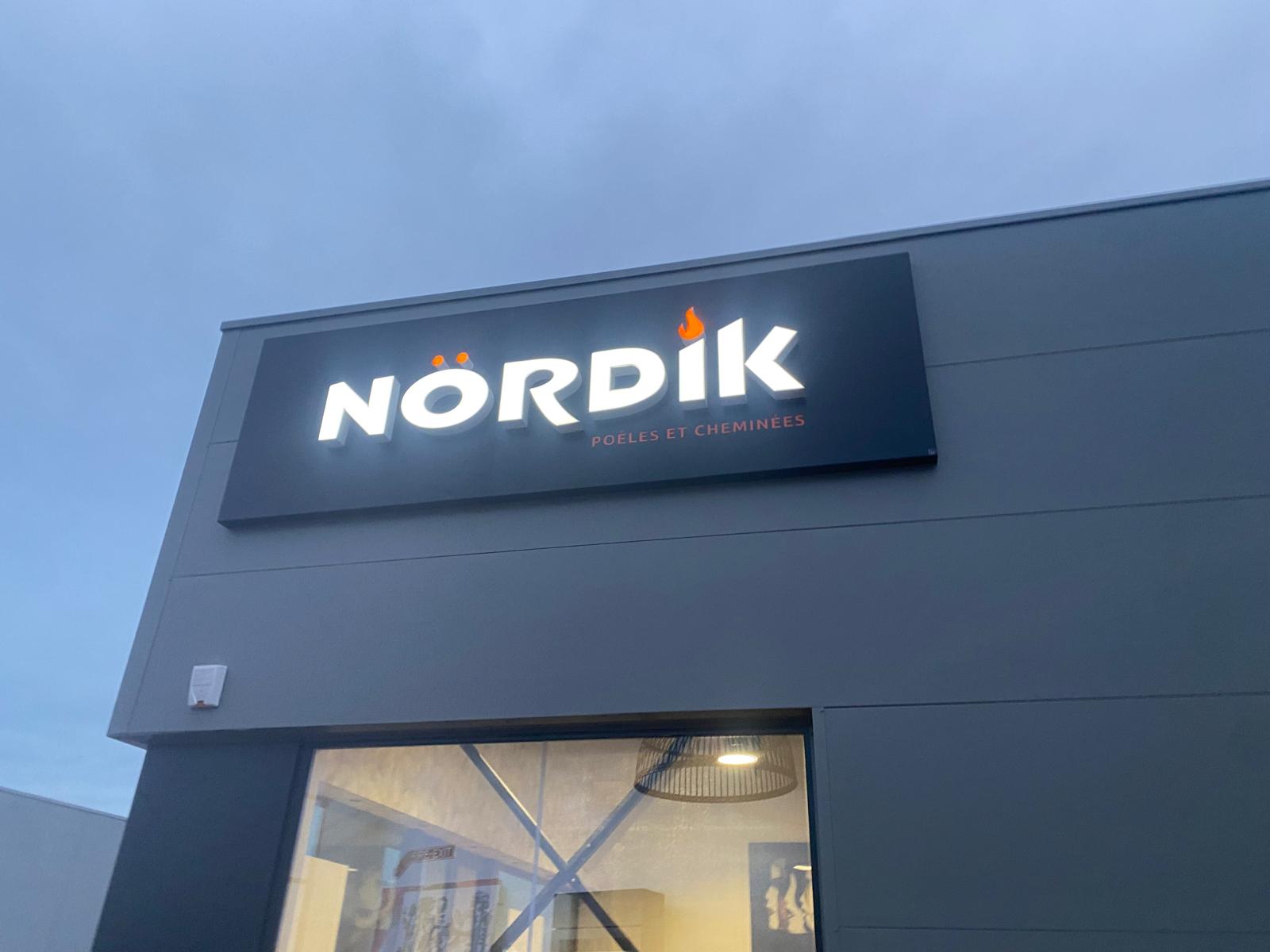 Nordik — Enseigne lumineuse